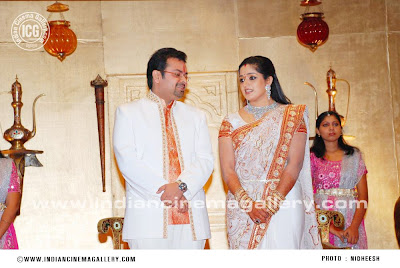 Site Blogspot  Photos Weddings on Kavya Madhavan  Kavya Madhavan Wedding Reception Photo Gallery 1