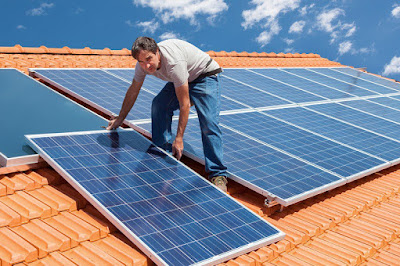 ¿Cuánto ahorraríamos instalando paneles solares en casa? Google te lo dice.