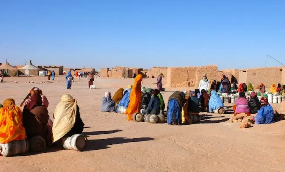هوبير سيان: الجزائر تخلت تماما عن مخيمات تندوف “في ظروف مشينة”