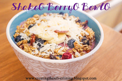 http://creatingthesilverlining.blogspot.com/2015/08/strawberry-shakeology-acai-bowl-style.html