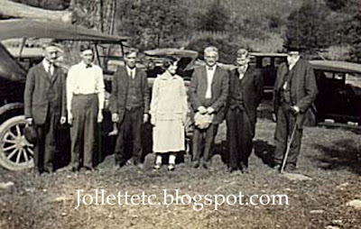 Spouses at a reunion before 1928 http://jollettetc.blogspot.com