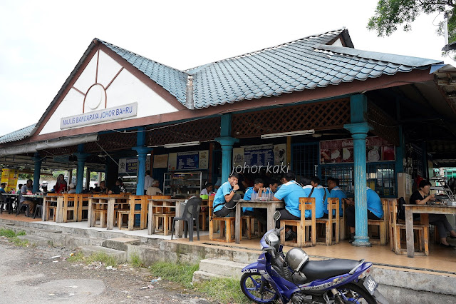 Ambok Corner Nasi Ayam Penyet & Nasi Goreng Kampung at Jalan Biru Taman Palengi Hawker Centre