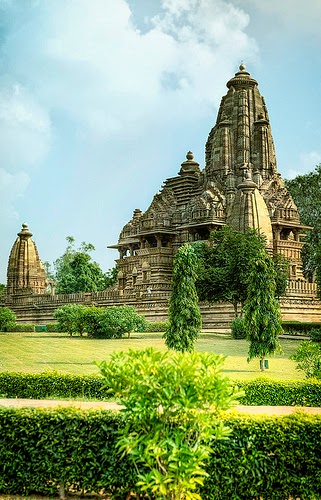 10 Best Backpacking Destinations in India | Khajuraho Temple