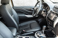 Nissan NP300 Navara Double Cab (2016) Interior