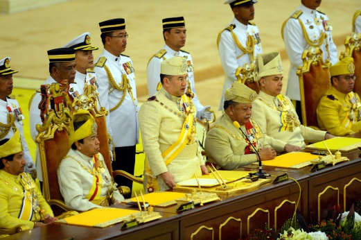 Berita TV Malaysia: Sultan Kelantan Adalah Keturunan Ke 35 ...