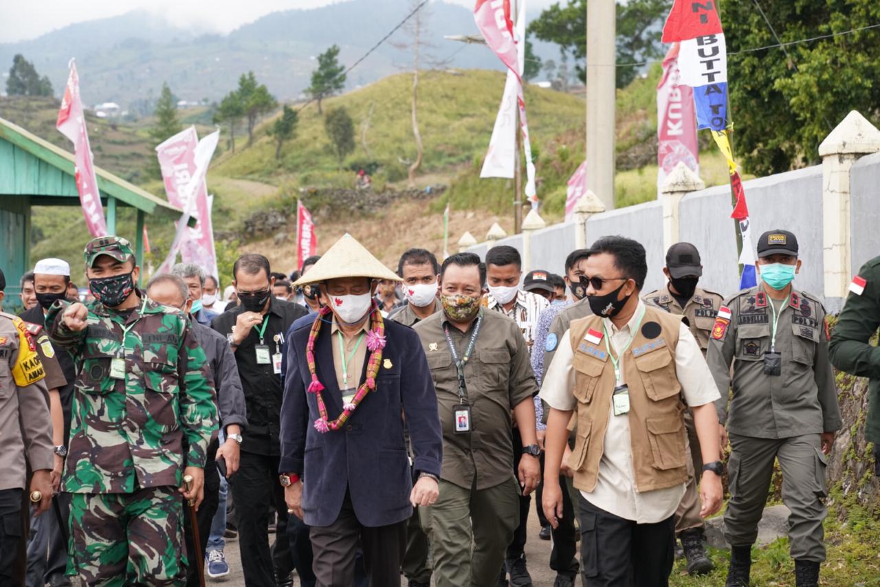 KUNJUNGAN MENTERI PERTANIAN DALAM PENINGKATAN EKSPOR BAWANG DI KABUPATEN BANTAENG