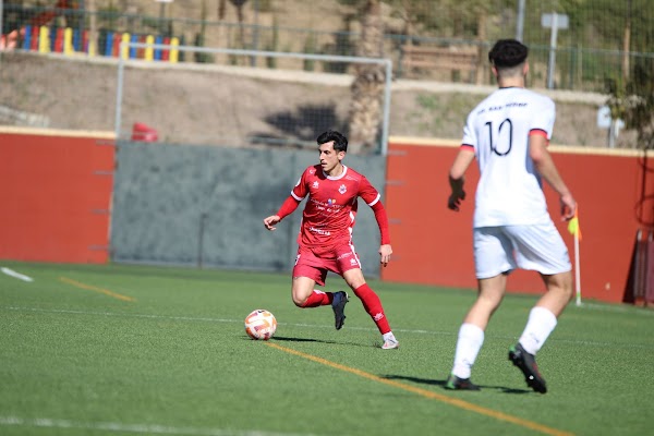 Primera derrota del curso del CD Rincón ante el San Pedro (0-2)