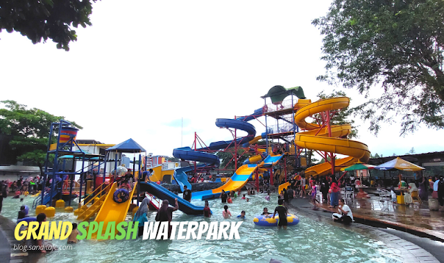 Kolam Seluncuran Grand Splash Waterpark