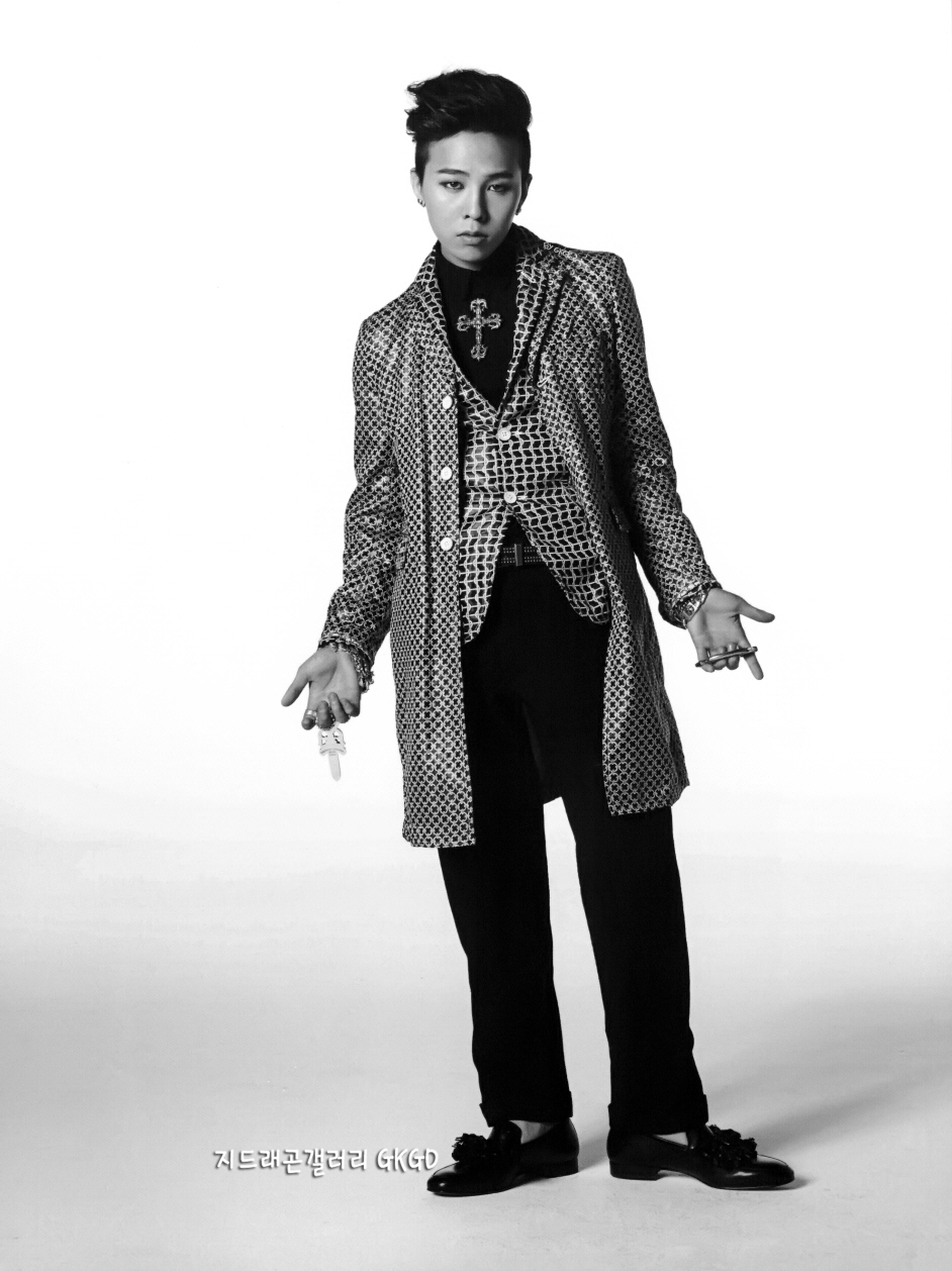 G-Dragon Alive Scans