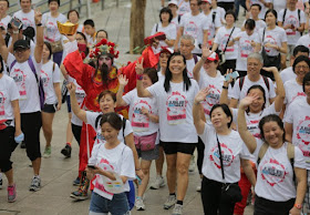 Eager walkers had begun arriving as early as 5.30am for the 7am flag-off.