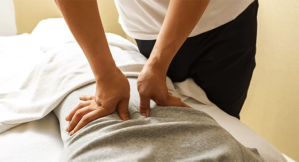 Dry Massage (Pijat Kering)