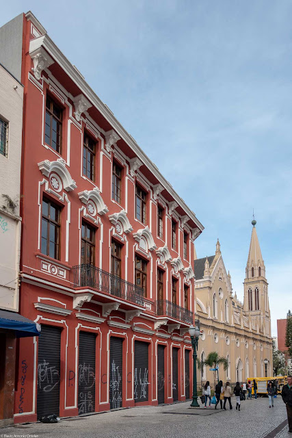 A antiga Casa de Ferragens Hauer, com a Catedral ao fundo