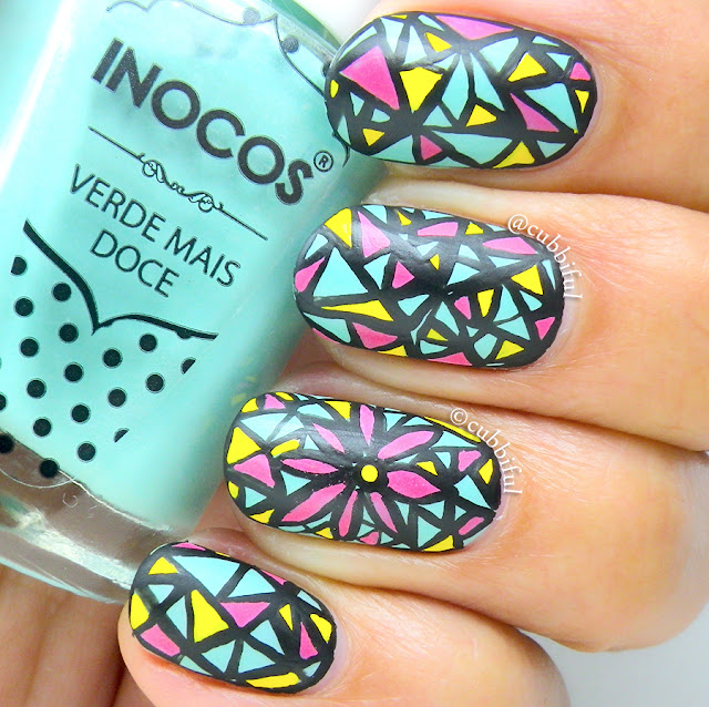 Mosaic Flower Pattern Nails