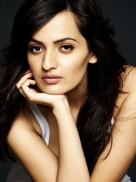 Actress Natasha Bhardwaj Beautiful Photos