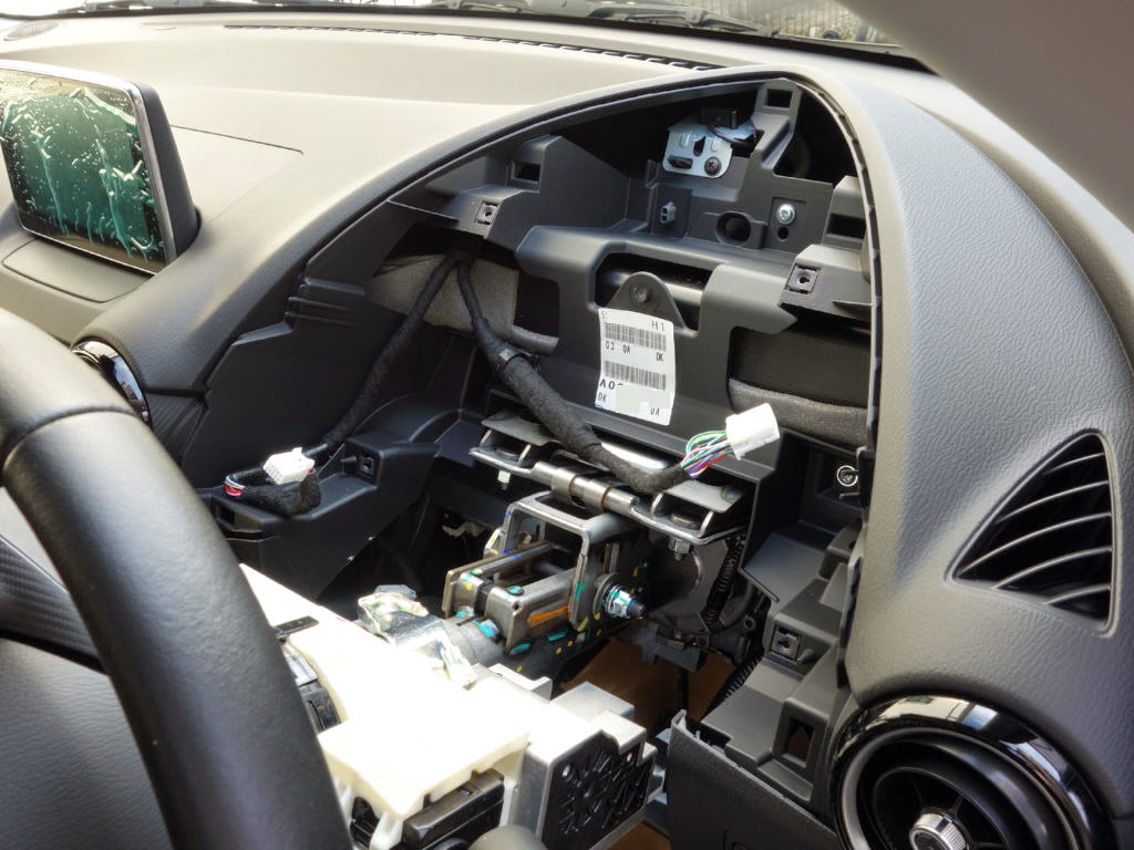 デミオ ディーゼル 6mt ブログ Djデミオxdのマツコネを取り外して社外ナビを取り付ける その1 デミオ ディーゼル 6mt ブログ Djデミオxdのマツコネを取り外して社外ナビを取り付ける その1