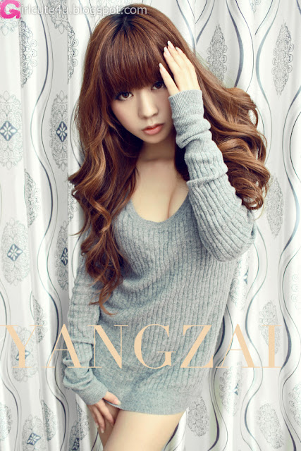 Zhu-Yi-Yin-Grey-Sweater-01-very cute asian girl-girlcute4u.blogspot.com