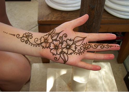 Easy Mehndi Design