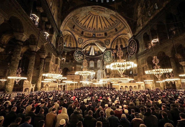 Taraweeh Prayer at Aya Sofia Mosque: A Spiritual Experience