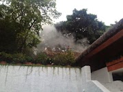 Sofocó Ayuntamiento incendio en casa Guiness en 2 horas