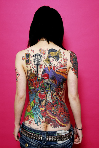 The other class of Japanese regularly tattooed during this period were 