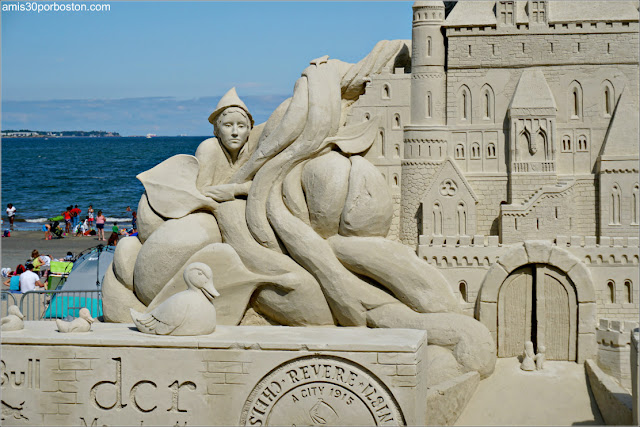 "Jack y las habichuelas mágicas" en el Festival de Esculturas de la Playa de Revere