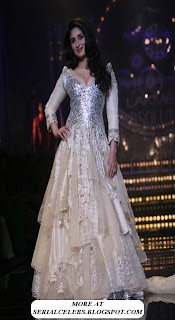 Kareena Kapoor spicy Ramp Walk