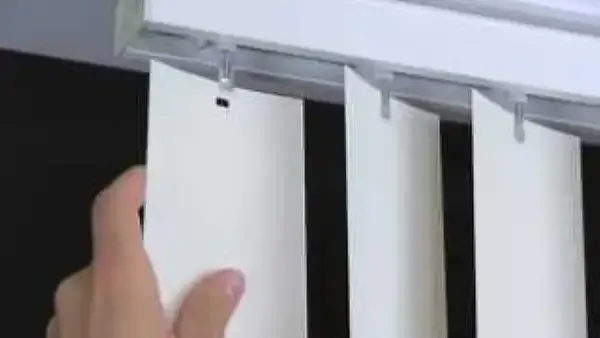 how to remove vertical blinds from clips