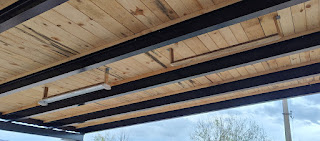 Light supports attached to the roof