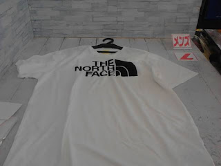 未使用品　メンズ　L　THE NORTH FACE　ロゴ　ホワイト　半袖Tシャツ　１９８０円