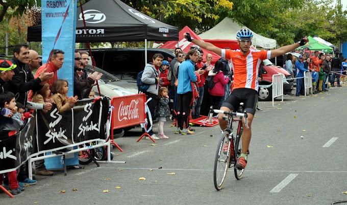 Carlos Hernández invicto tras volver a ganar en el Ciclocross de Coslada