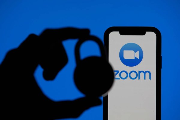 تطبق Zoom يبدأ بتشفير محادثات جميع مستخدميه من الطرف إلى الطرف