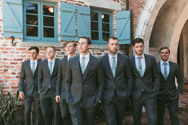 groom and groomsmen photos