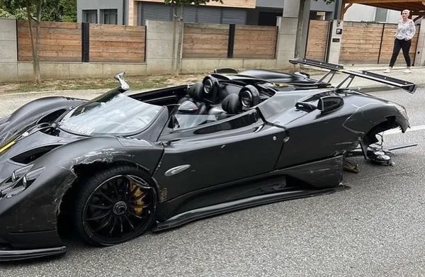 Choque Pagani Zonda HP Barchetta