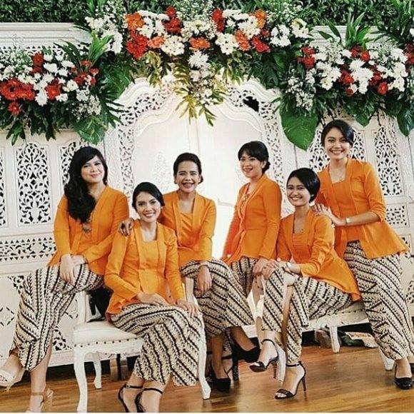 57 Kumpulan Gambar Inspirasi Kebaya Modern Indonesia