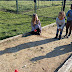 Il fait beau…les premiers rayons de soleil☀️… Profitons-en pour aller à la plaine de jeux et jouer une partie de pétanque 