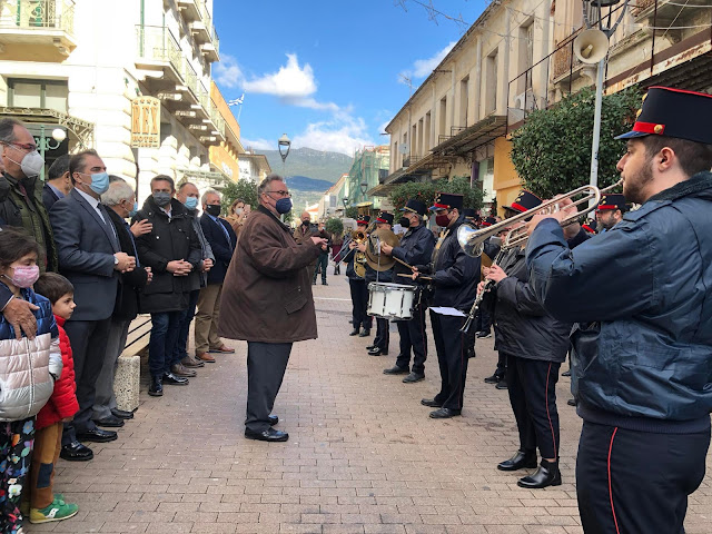 Με κάλαντα μετά από καιρό γέμισαν  οι δρόμοι της Καλαμάτας 