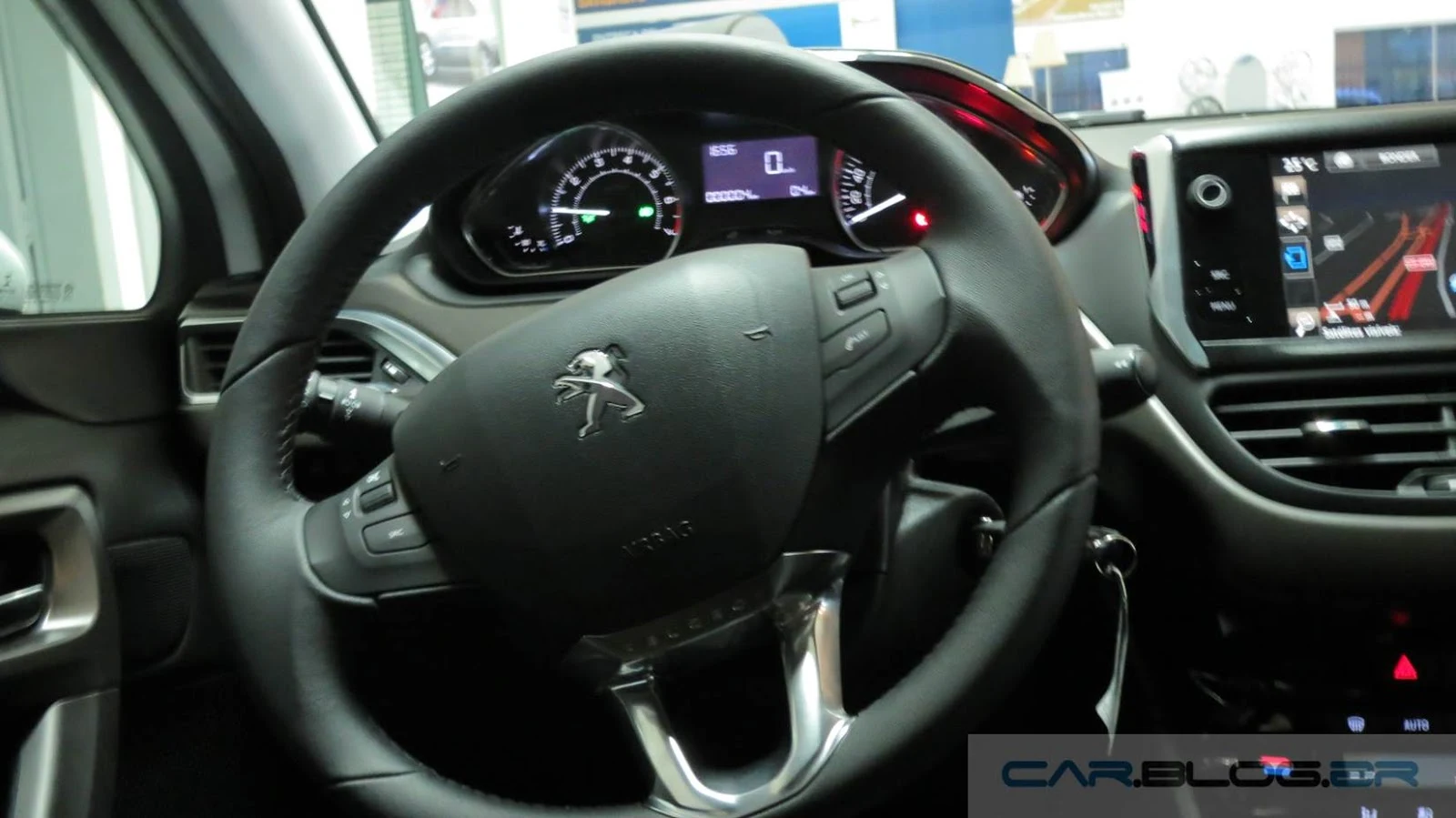 Novo Peugeot 2008 Automático - painel - interior