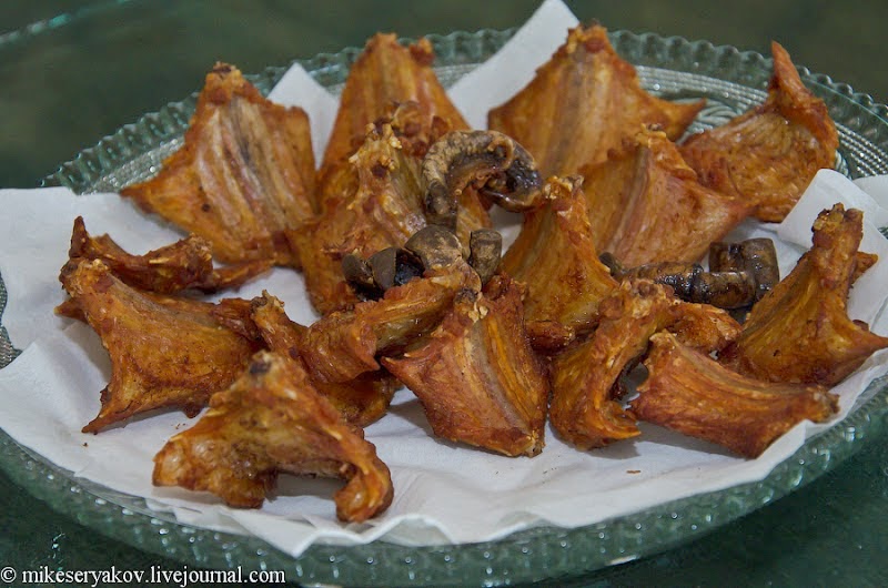 http://www.liataja.com/2015/03/makanan-ini-terlihat-seperti-ayam.html