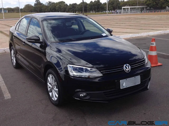 VW Jetta 2013 - Preto Mystic