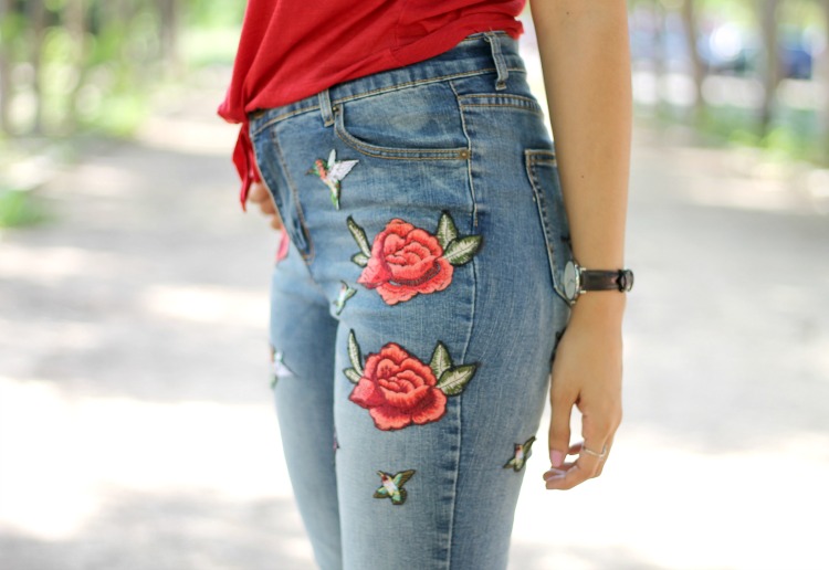 Resultado de imagen para parches de rosas en jeans