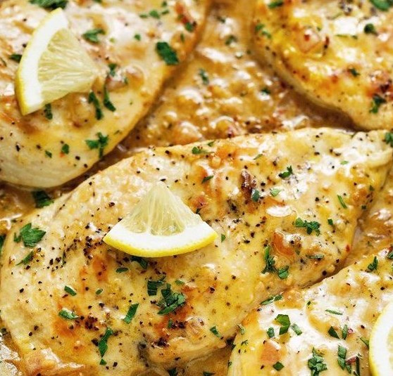 ONE SKILLET CHICKEN WITH LEMON GARLIC CREAM SAUCE #Dinner #Chicken