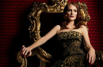 Julianne Moore Naked for Vanity Fair Photoshoot