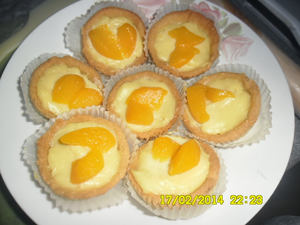 Mmmasakkk: TART KASTAD BUAH PEACH (TANPA ACUAN TART TETAPI 