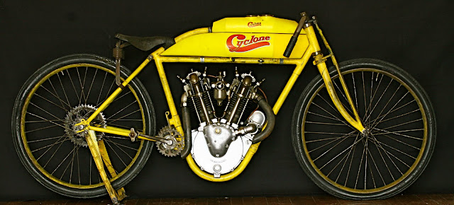 Cyclone V-Twin Specification