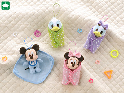 Disney World  Babies on Dreamplushie   New  Baby Donald Duck   Daisy Hp Strap