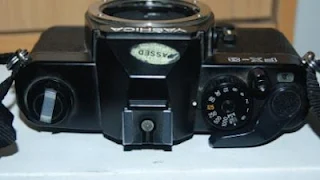 Yashica FX-3 tampak atas