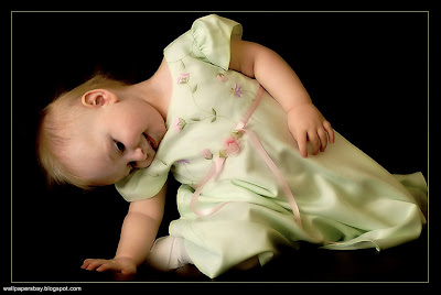 Cute Babies desktop wallpapers and photos