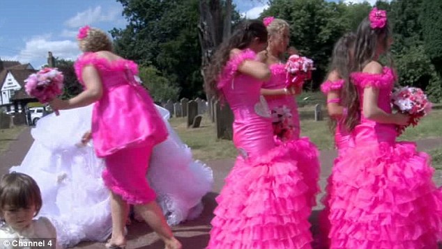 Her bridesmaids' dresses I SO should have used these in my wedding 