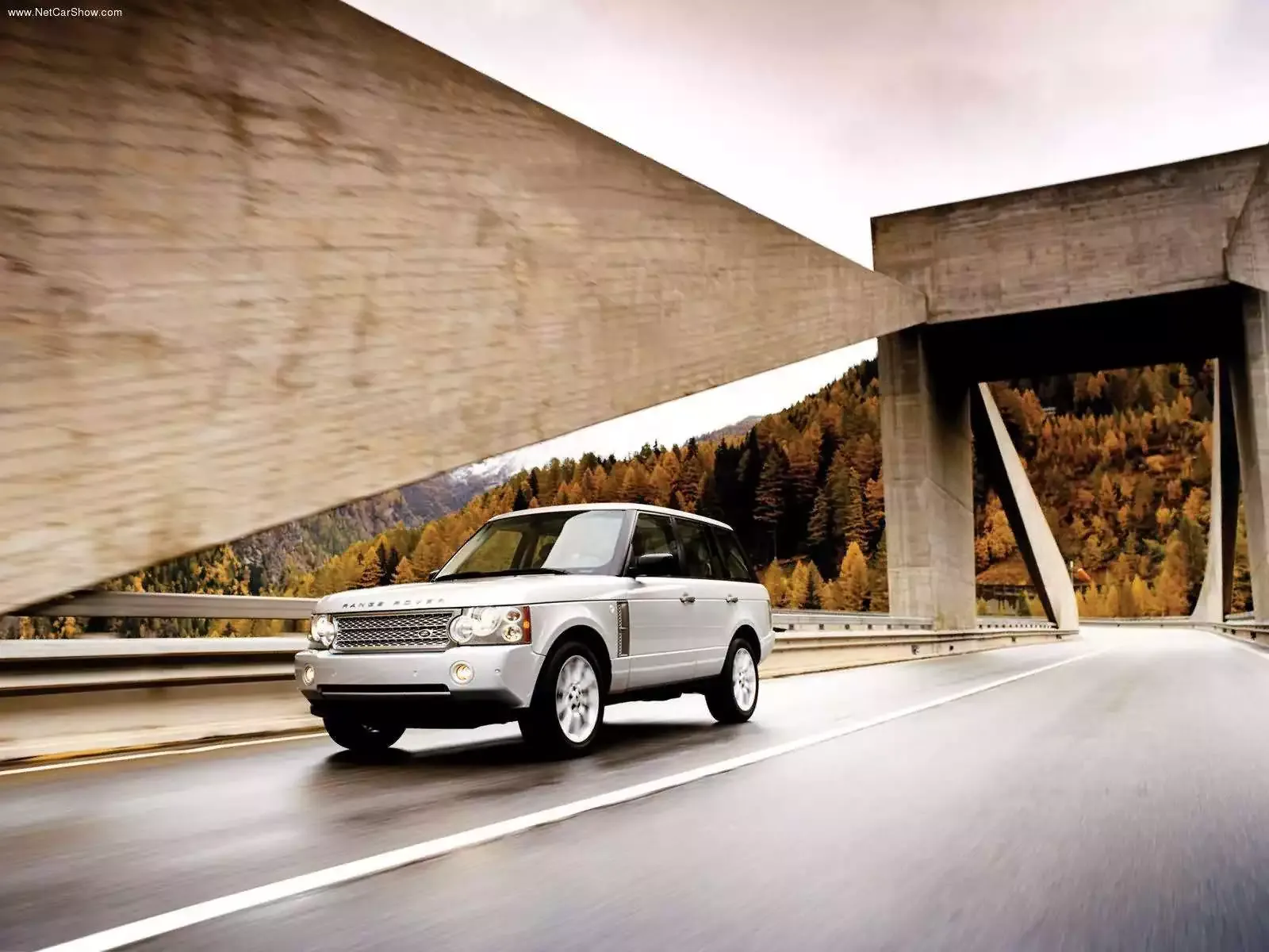 Hình ảnh xe ô tô Land Rover Supercharged Range Rover 2006 & nội ngoại thất