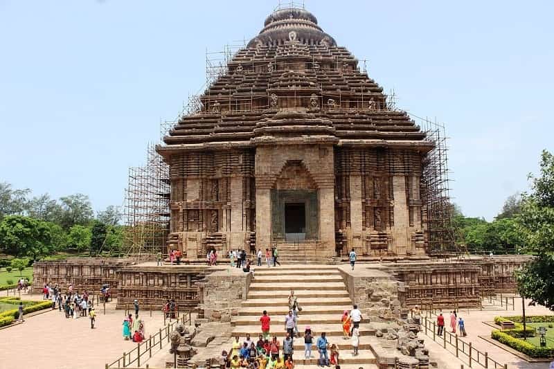 Top 12 Historical Wonders Of India Everyone Should Visit Once | Konark Sun Temple